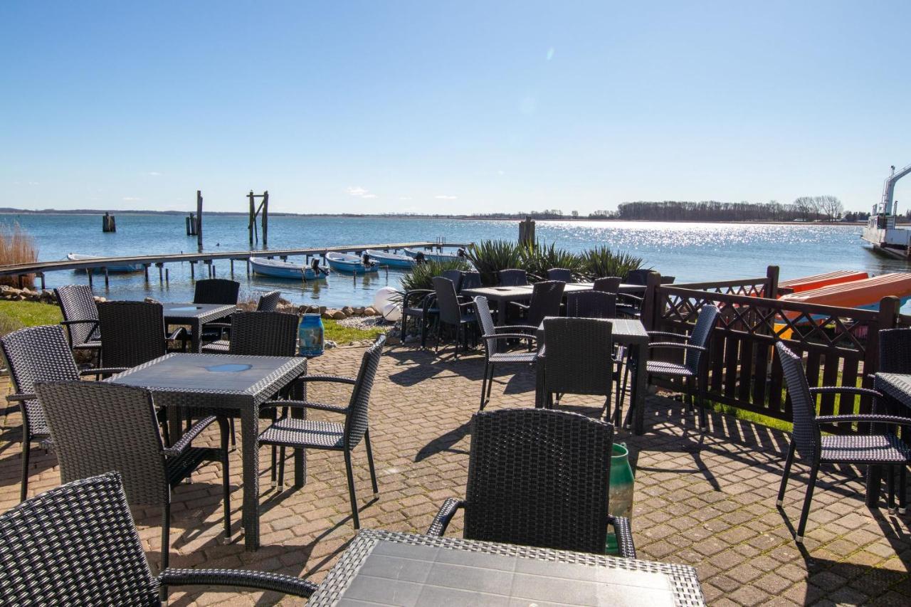 Hotel Pension Zur Wittower Faehre Wiek auf Rügen Exterior foto