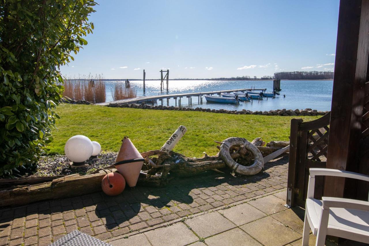 Hotel Pension Zur Wittower Faehre Wiek auf Rügen Exterior foto