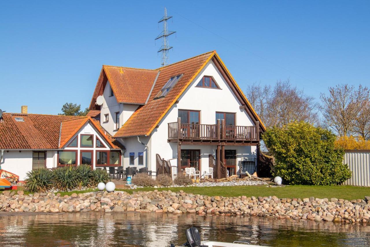 Hotel Pension Zur Wittower Faehre Wiek auf Rügen Exterior foto