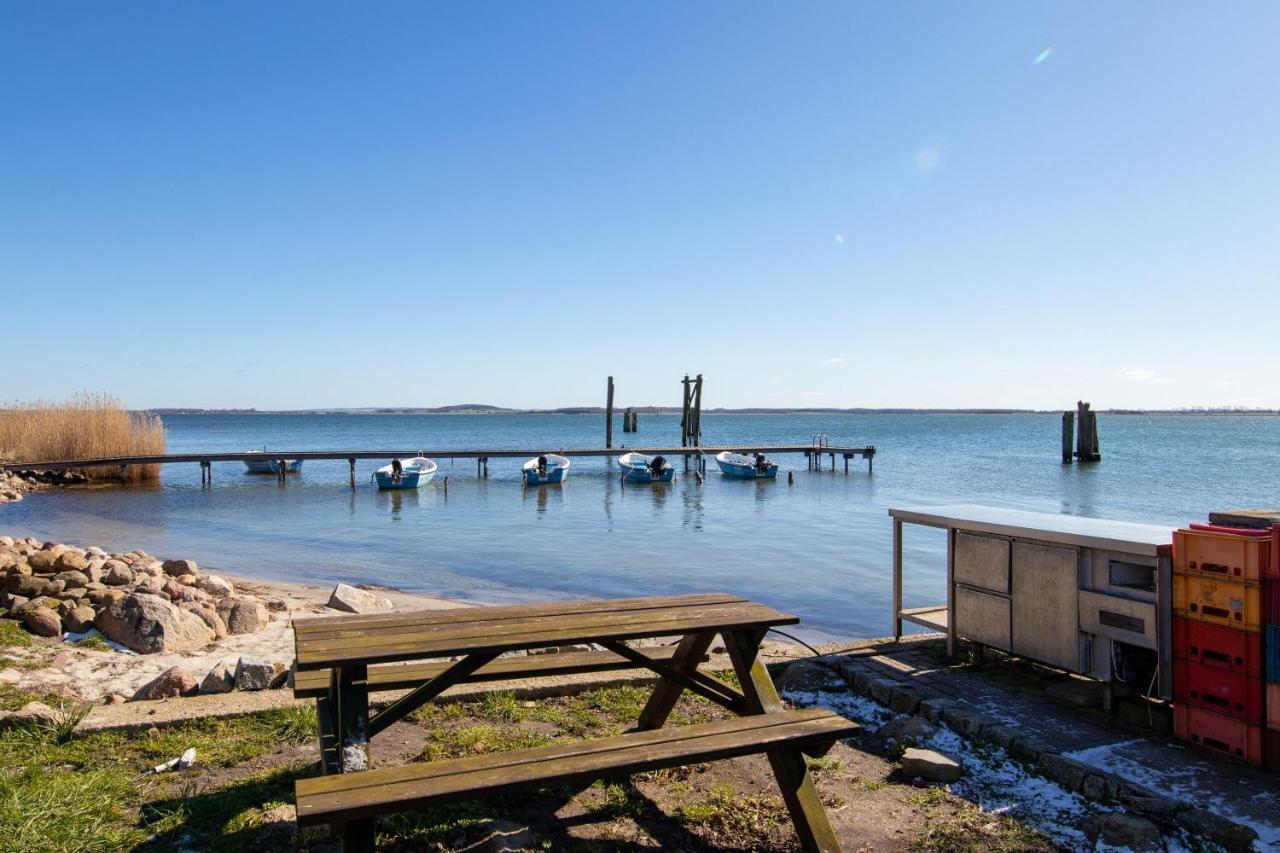 Hotel Pension Zur Wittower Faehre Wiek auf Rügen Exterior foto